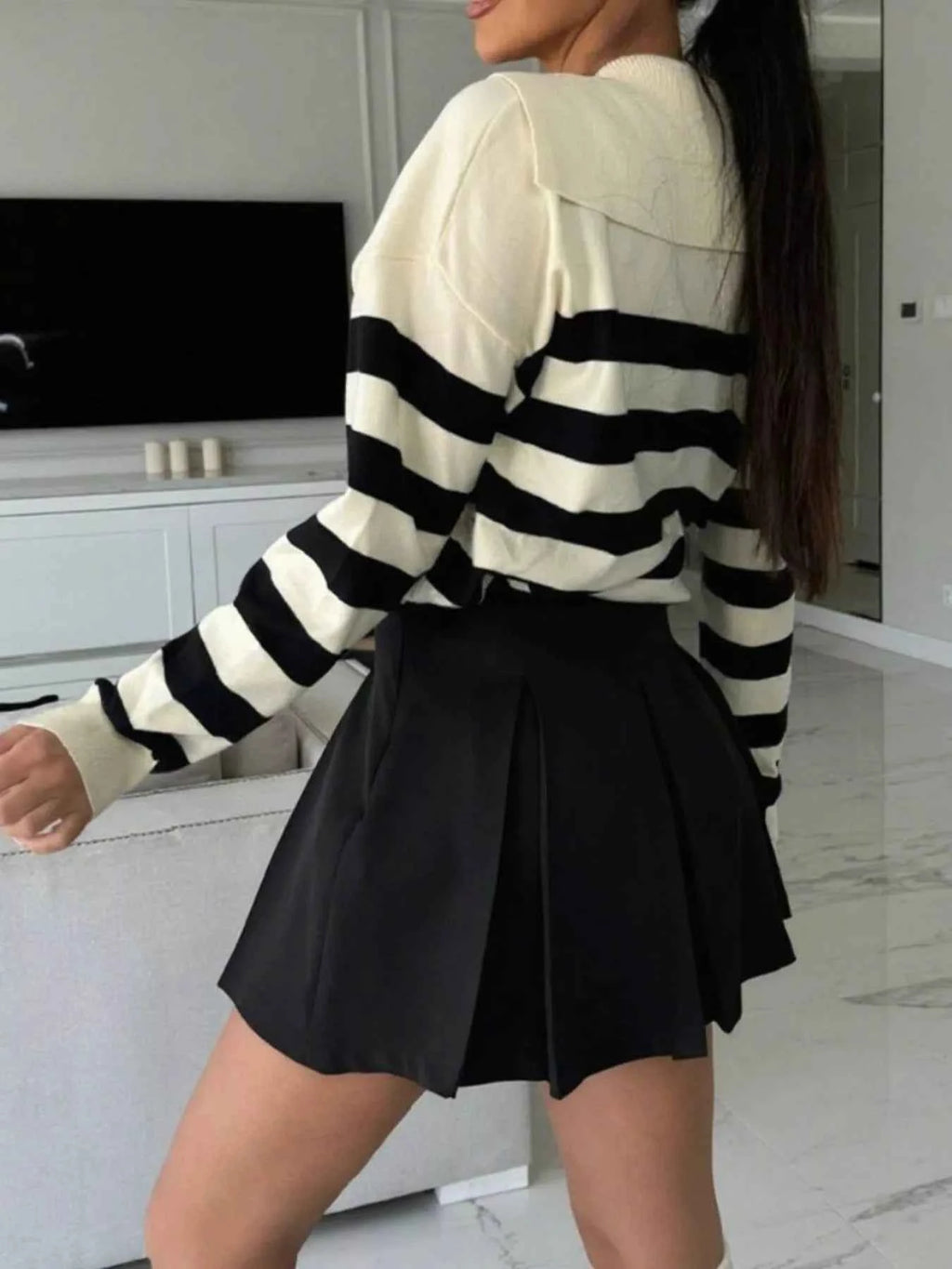 Striped Dropped Shoulder Knit Top 093883b0-d87d-4ead-876b-4b4f820e9838-Max-Origin