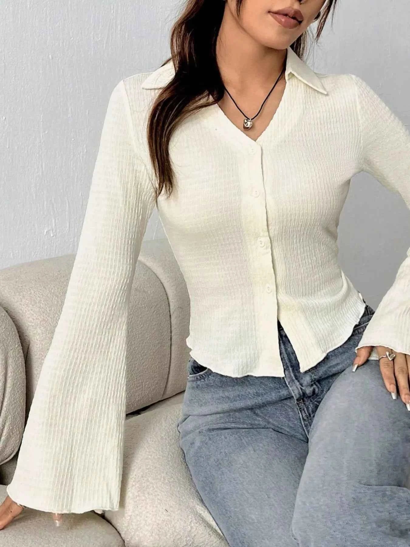 Button Up Flare Sleeve Shirt 0951dd34-ca20-4405-a3b9-ef730a06f6f1-Max-Origin