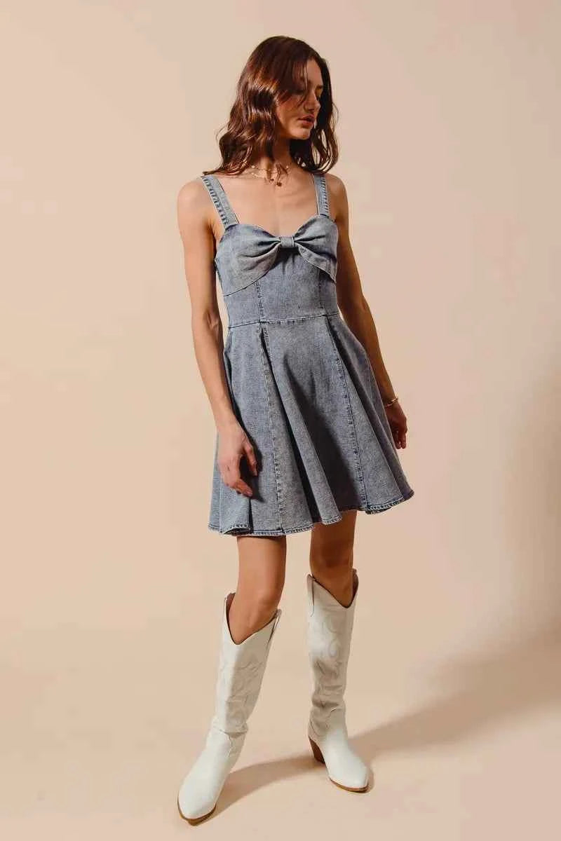 SO ME Mineral Washed Bow Ribbon Denim Flare Dress 099efdb53dc7491e808bca9a2d73df60-Max-Origin
