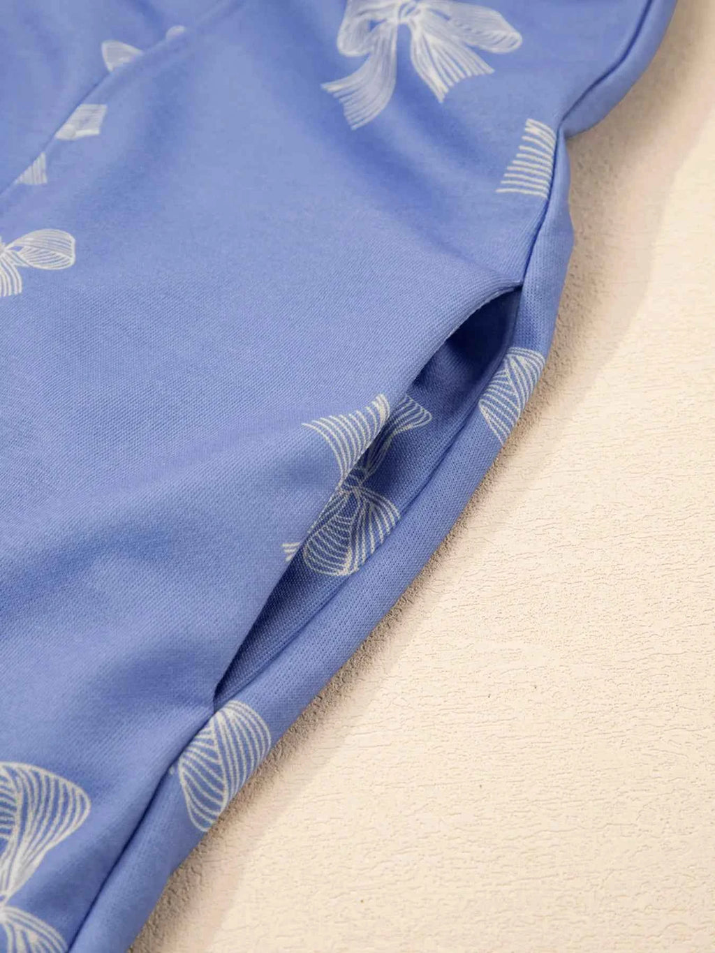 Bow Knot Print Crewneck Ruffled Sleeve Shift Mini Dress 09dad7dc4d034ee29bd26cf011c04551-Max-Origin