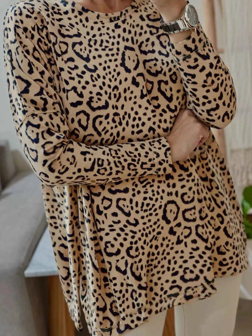 Leopard Round Neck Long Sleeve T-Shirt 0b5b59e7af4a4ae2813f60b20c2a3948-Max-Origin