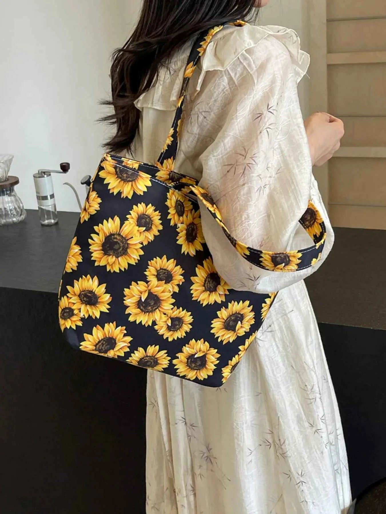 Sunflower Print 3-Piece Canvas Bag Set 0b6c5f47-5ce8-467d-90cf-7fff66d031de-Max-Origin