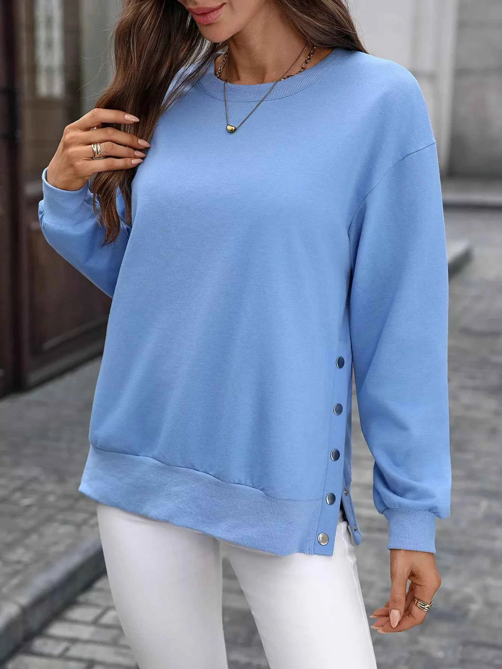 Side Snap Round Neck Sweatshirt 0bcf786f-d984-4973-bdcc-479e1e6f5551-Max-Origin