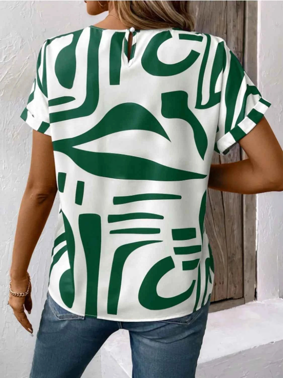 Contrast Round Neck Short Sleeve Blouse 0be12c09-4579-485a-bad4-a0f65e699659-Max-Origin