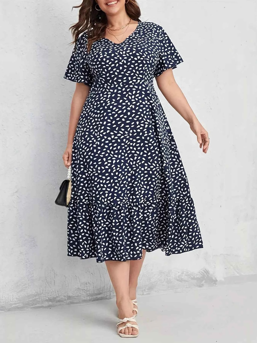 Plus Size Printed V-Neck Short Sleeve Dress 0c3d6165beeb4248b6e687588f859809-Max-Origin