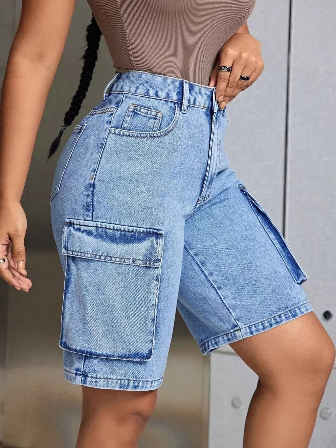 High-Waisted Cargo Denim Shorts Light 0c628c5e6b19417499ae5f6be7a3d9d2-Max-Origin