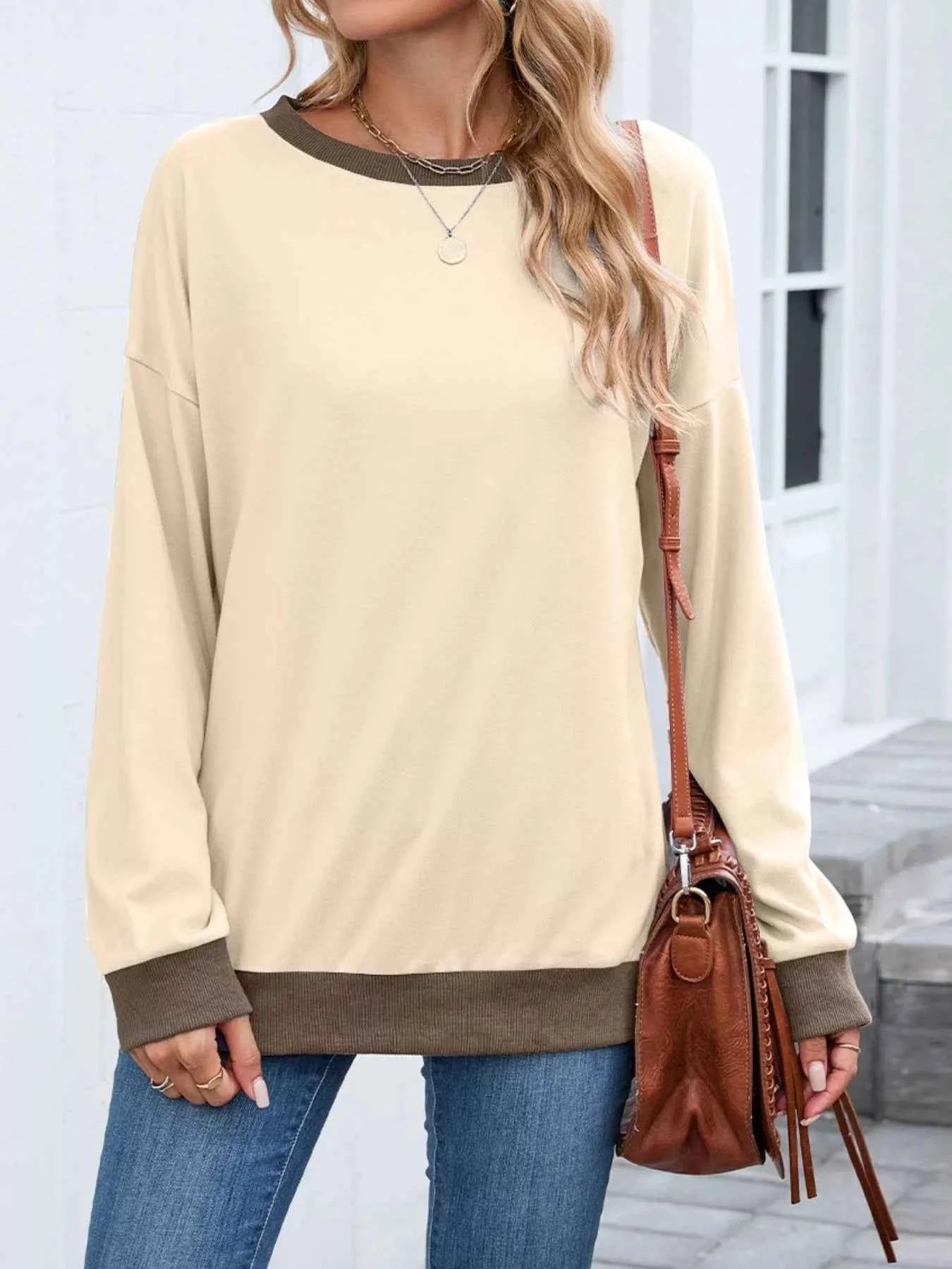 Contrast Trim Long Sleeve Sweatshirt 0d3971e3-0163-4e96-9632-0661c82a7368-Max-Origin