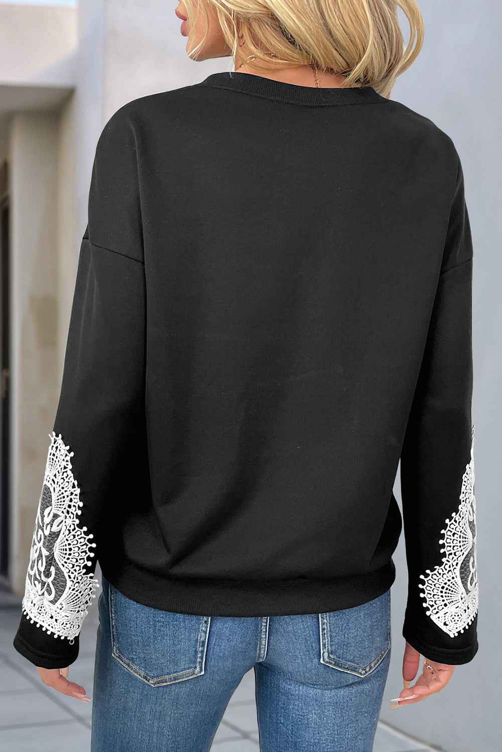 Black Lace Patchwork Sleeve Round Neck Pullover Sweatshirt 0df1253f6ac6706a