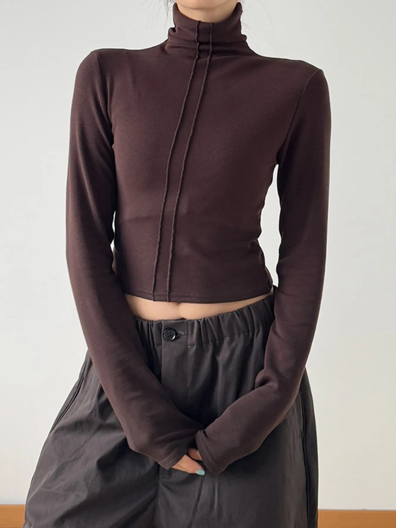 High Neck Long Sleeve Cropped T-Shirt Brown 0ec93472cb834da487099897434f3698-Max-Origin