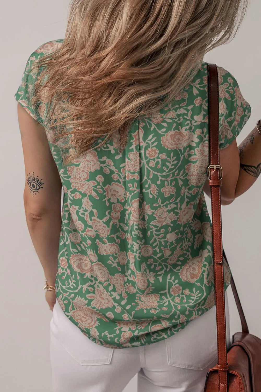 Printed Pleated Buttoned Notched Short Sleeve Blouse 0f4e59e6-aaae-42c9-94c8-c48890315ed7-Max-Origin