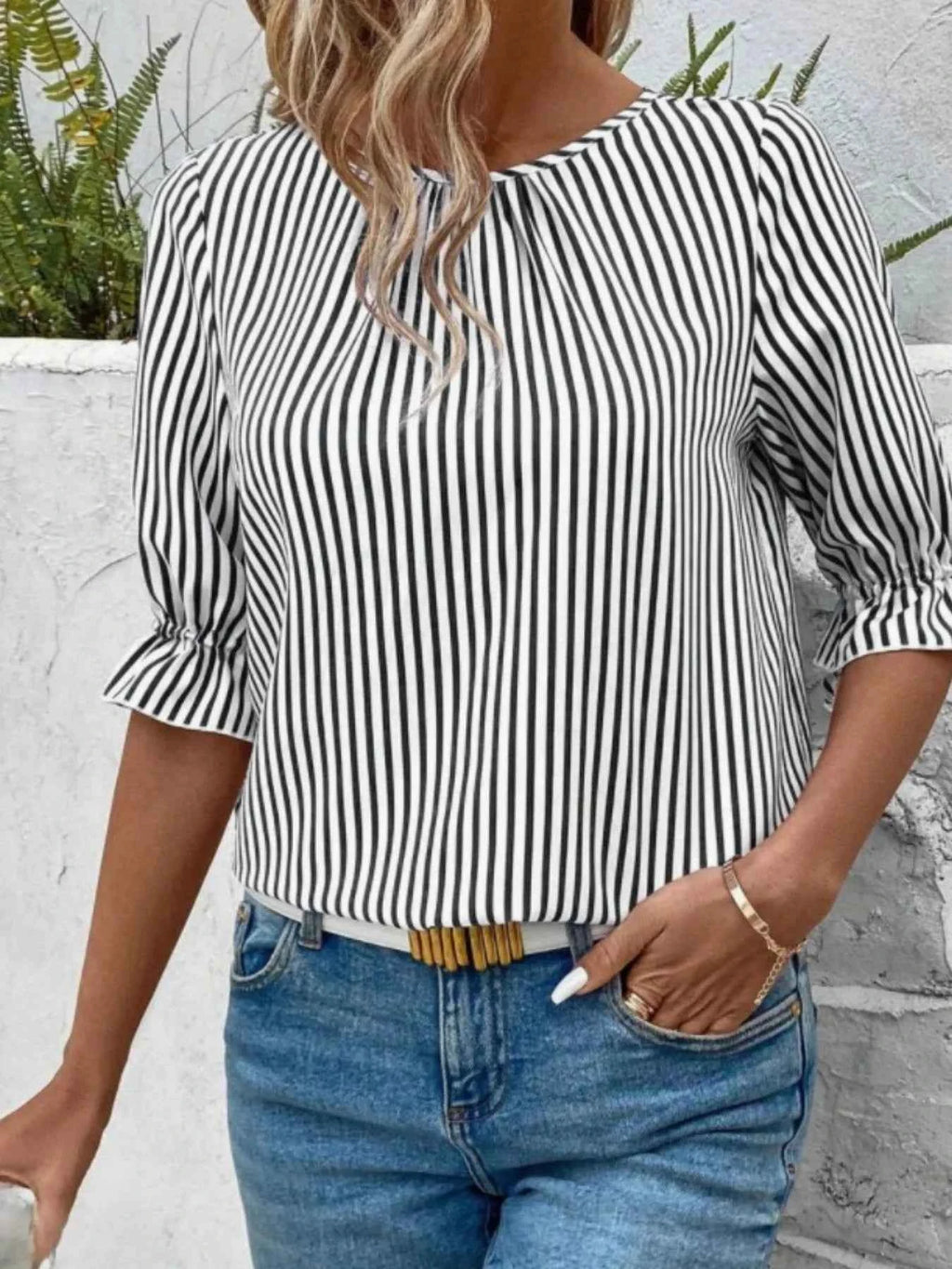 Striped Round Neck Half Sleeve Casual Blouse 0f60871f-8f04-4358-82b9-ef066365567a-Max-Origin