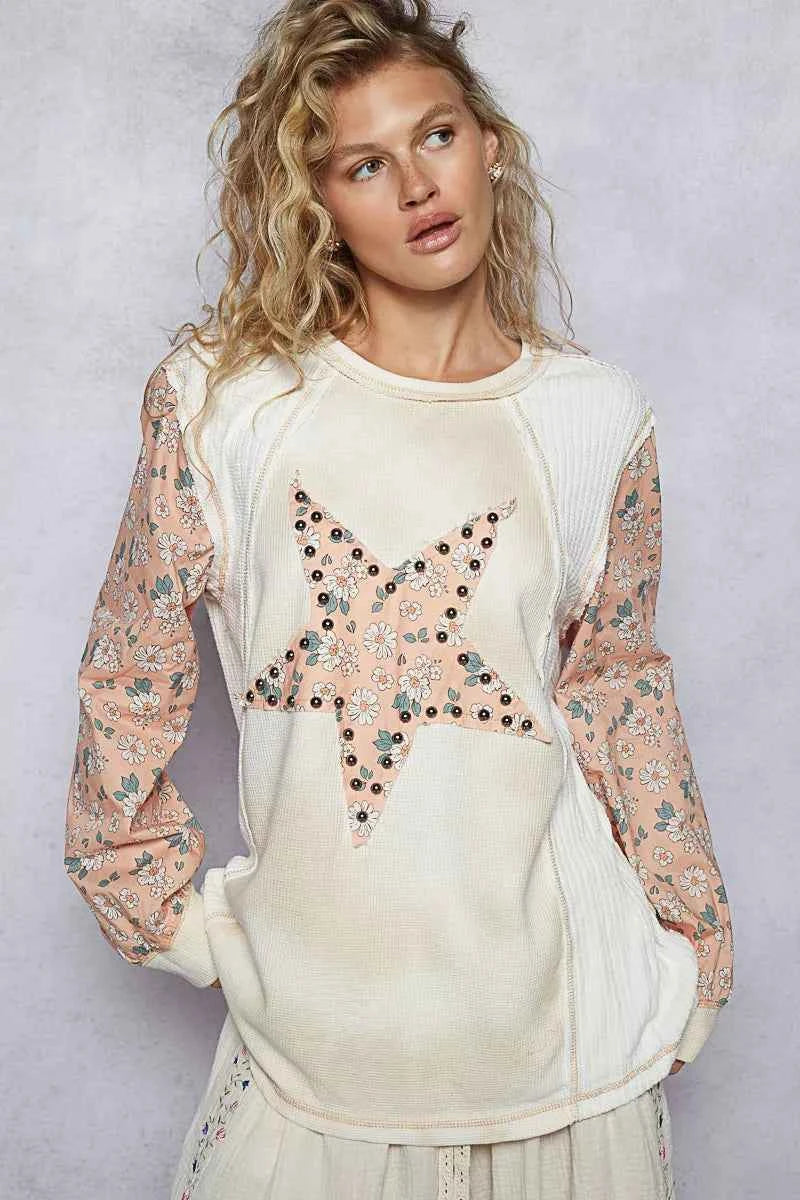 POL Exposed Seam Star Patch Thermal Top with Floral Sleeves CREAM MULTI 0fe652bb-b290-41cf-b740-d85b5b2964d7-Max-Origin