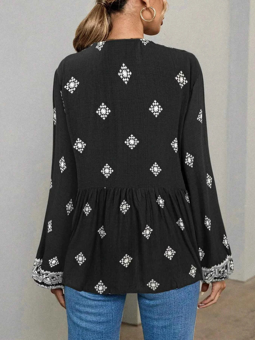 Tie Front Long Sleeve Blouse 1170025e4e9e480ba3a8d7b0a31e360e-Max-Origin