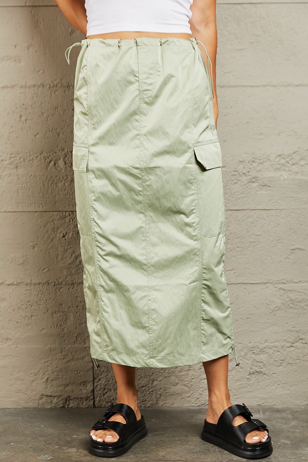 HYFVE Just In Time High Waisted Cargo Midi Skirt 11b128171d9b49ee944a13b01ba42dd2-Max