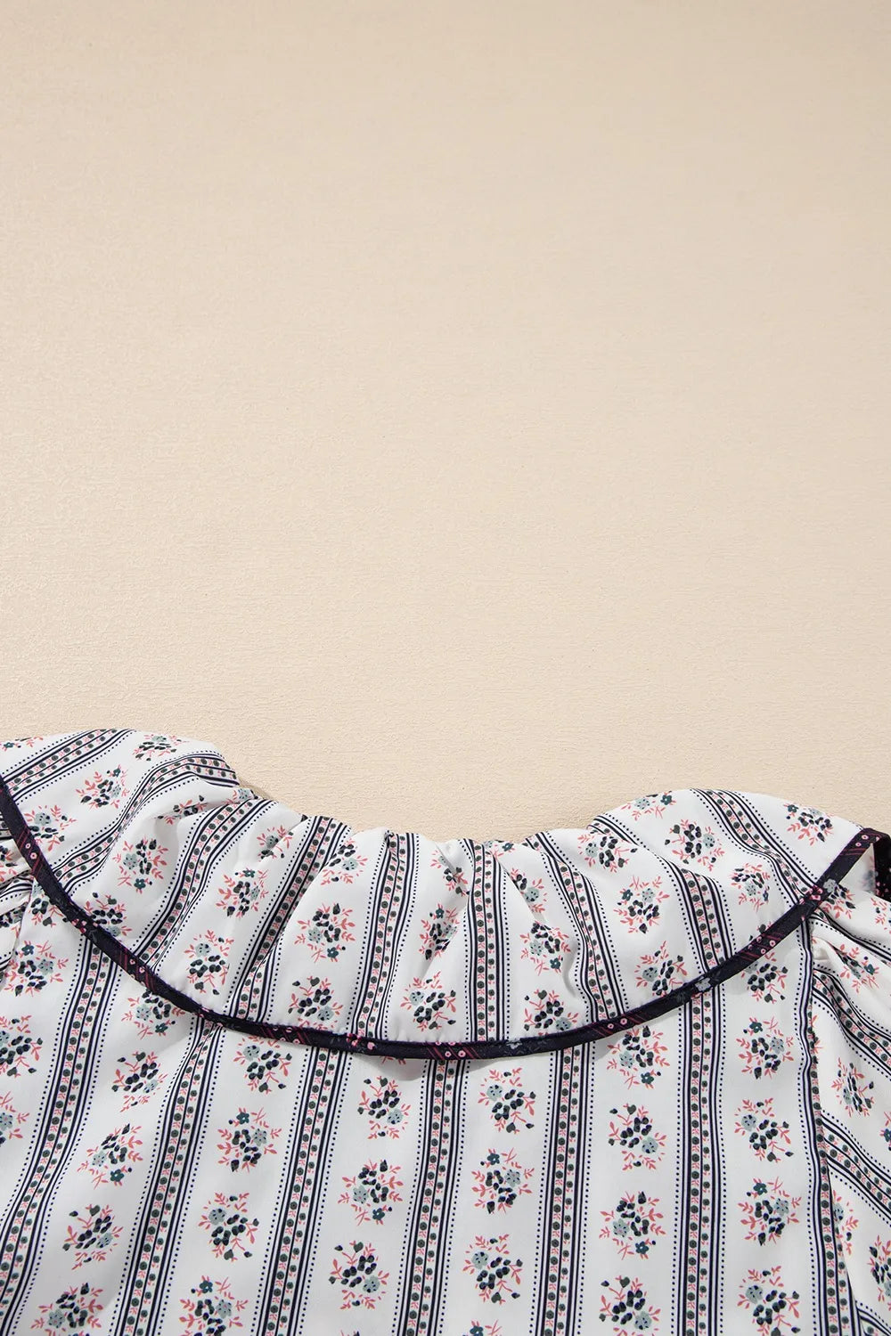 Floral Ruffled Collar Short Puff Sleeve Printed Blouse 12db1017-710a-49ec-b54c-2ec782cfd319-Max-Origin