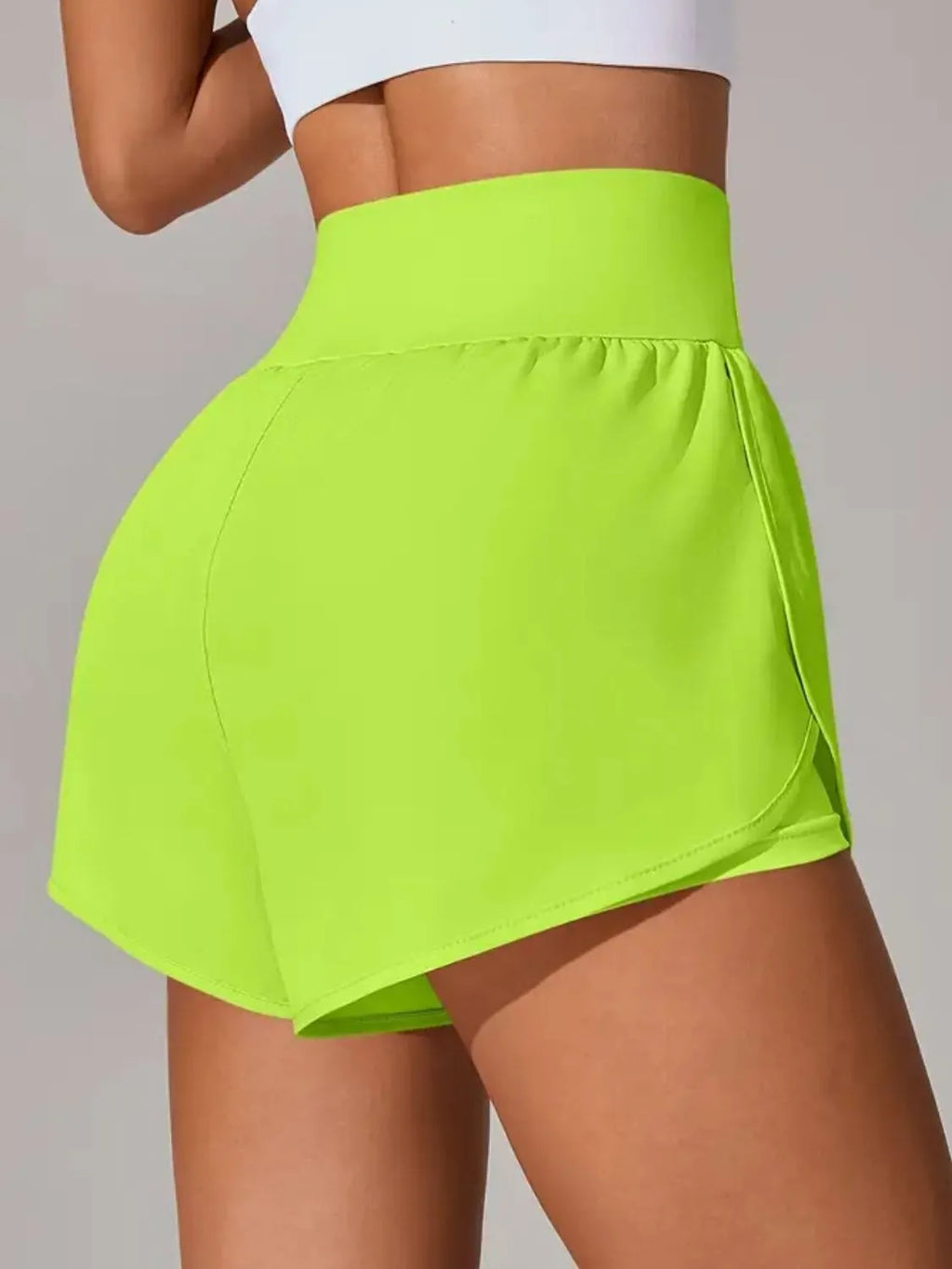 Pocketed High Waist Active Shorts 16813484-780e-4e28-b08c-e3720f089ad7-Max-Origin