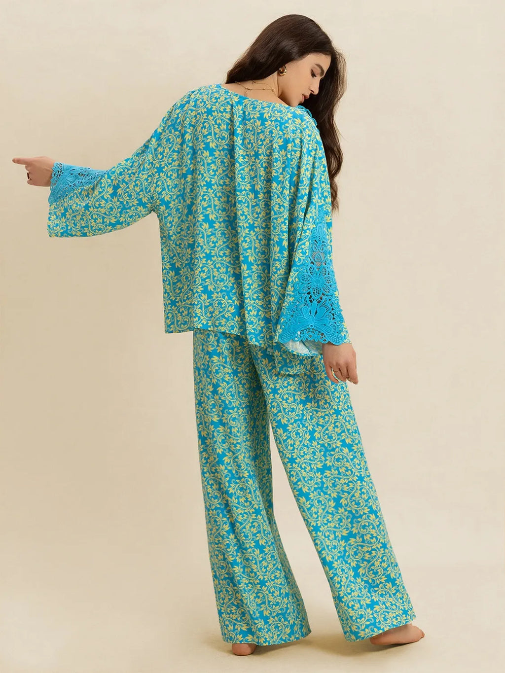 Open Front Printed Top and Pants Set 17378f64-3ec4-4c09-b38d-0af7d2ced9c0-Max-Origin