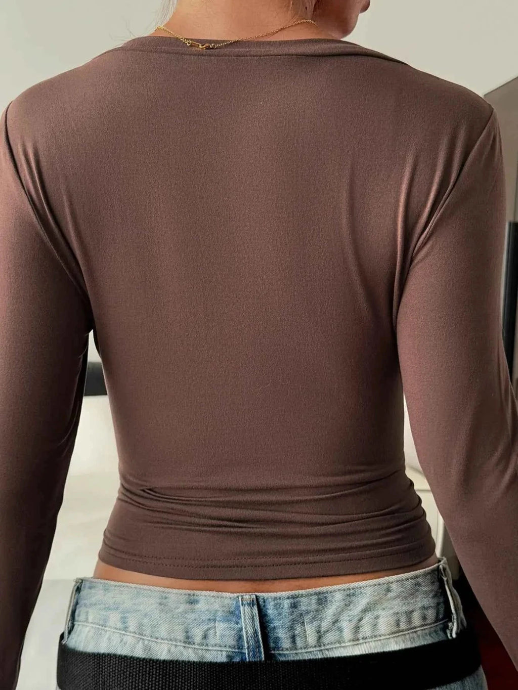 V-Neck Long Sleeve Fitted T-Shirt 18264c24-2c7d-4b45-a3b2-1cf18d87ff02-Max-Origin