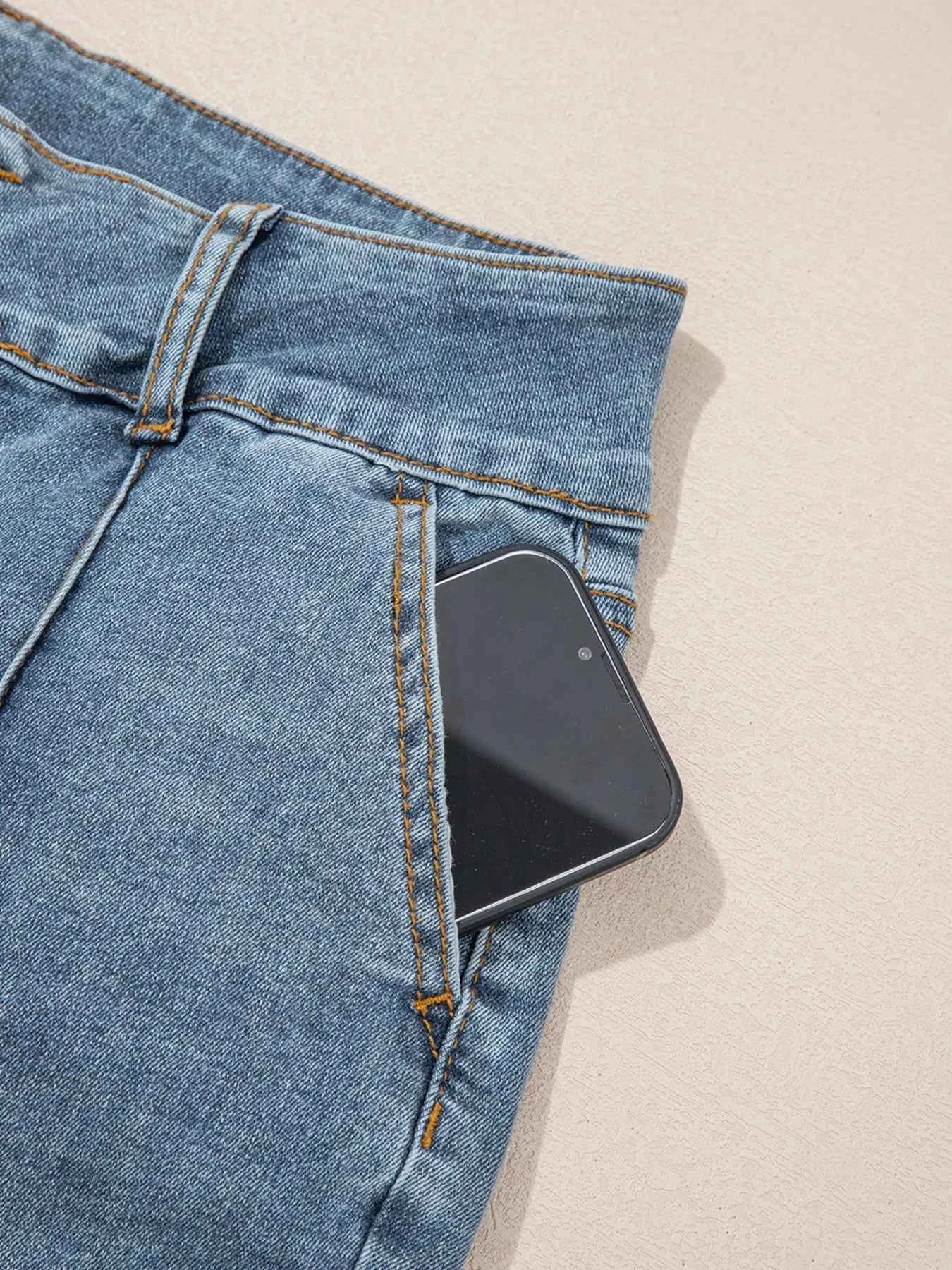 High-Waisted Flare Jeans with Seam Detail 183c1a592d824fb6bc7943454d94684b-Max-Origin