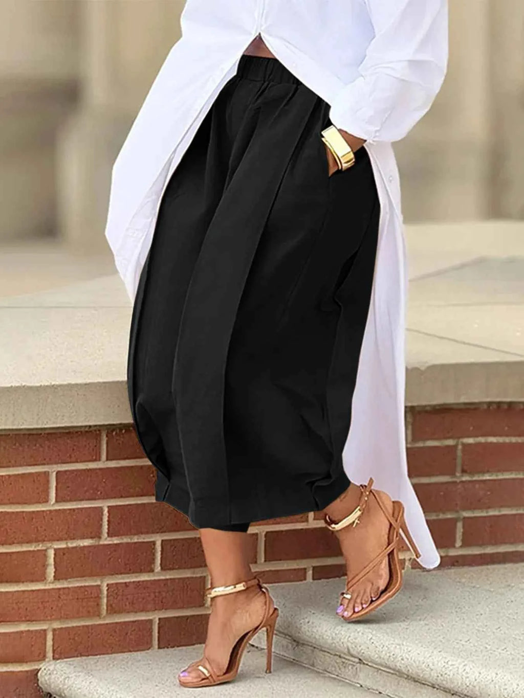 Plus Size Wide Leg Pleated Detail Cropped Pants 185e610f-a5a2-4aa4-ac6e-73d9cbf61909-Max-Origin