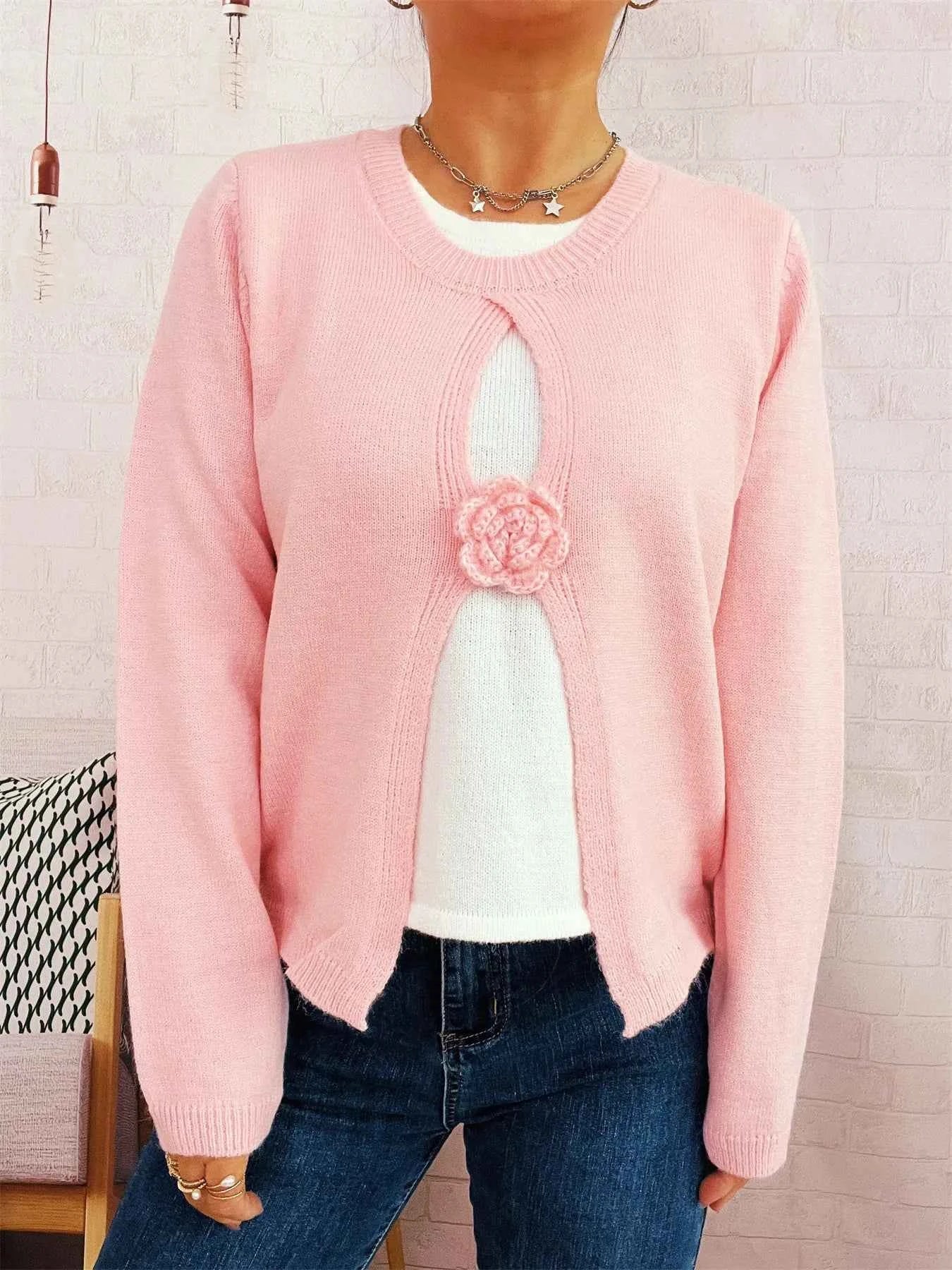 Flower Contrast Round Neck Sweater 18663b072e0541e3bbbf55302d268123-Max-Origin