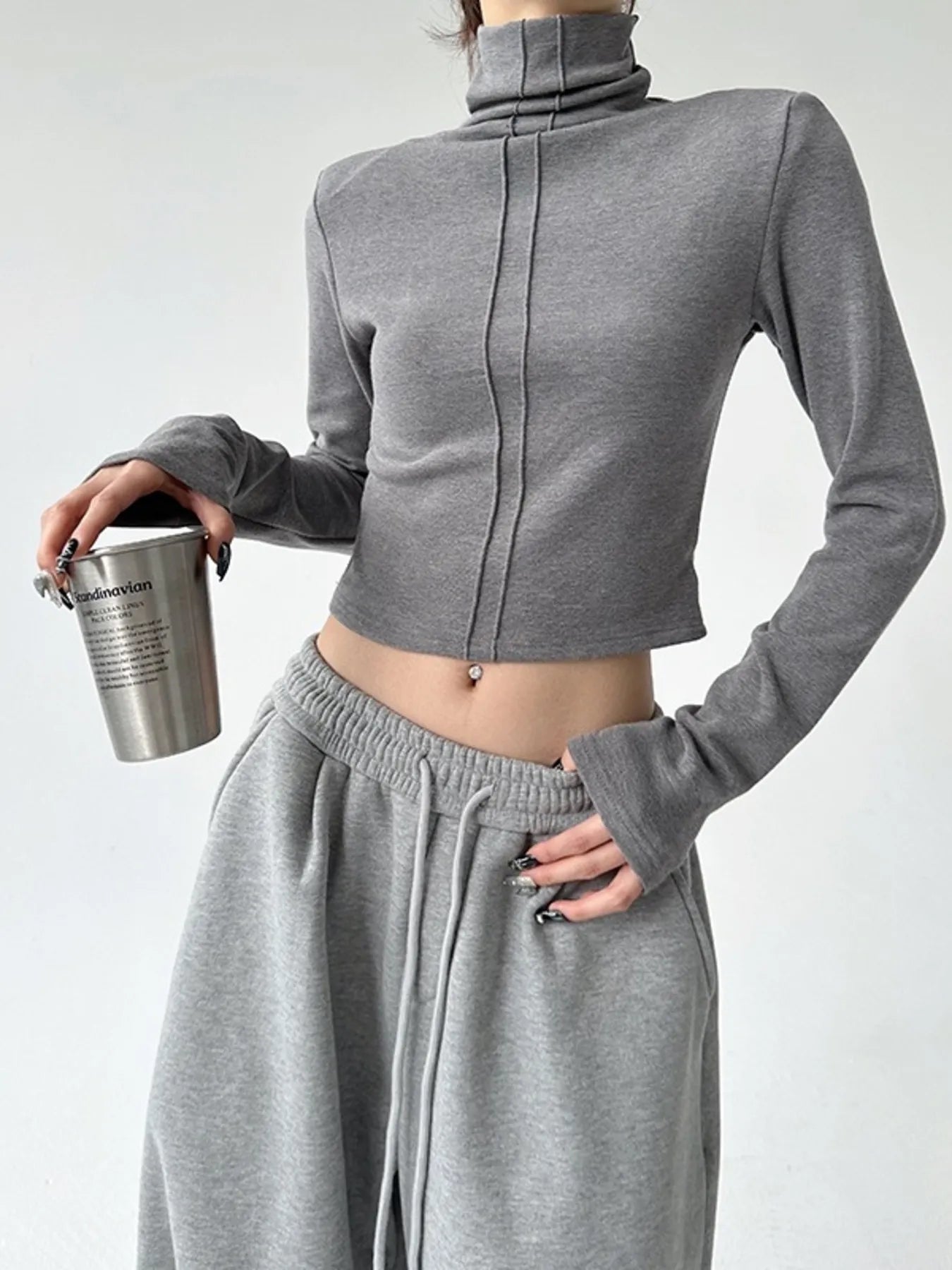 High Neck Long Sleeve Cropped T-Shirt Gray 18eaccd1a01047edb89a4d758db57b6c-Max-Origin