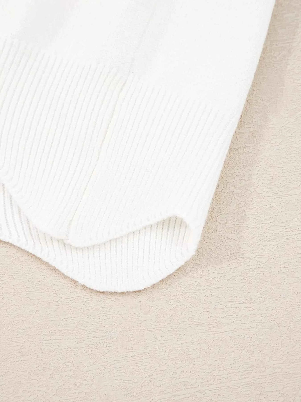 Floral Embroidered Scallop Hem Cropped Sweater 18fd02b9970748bea2f4ee24efeb562d-Max-Origin