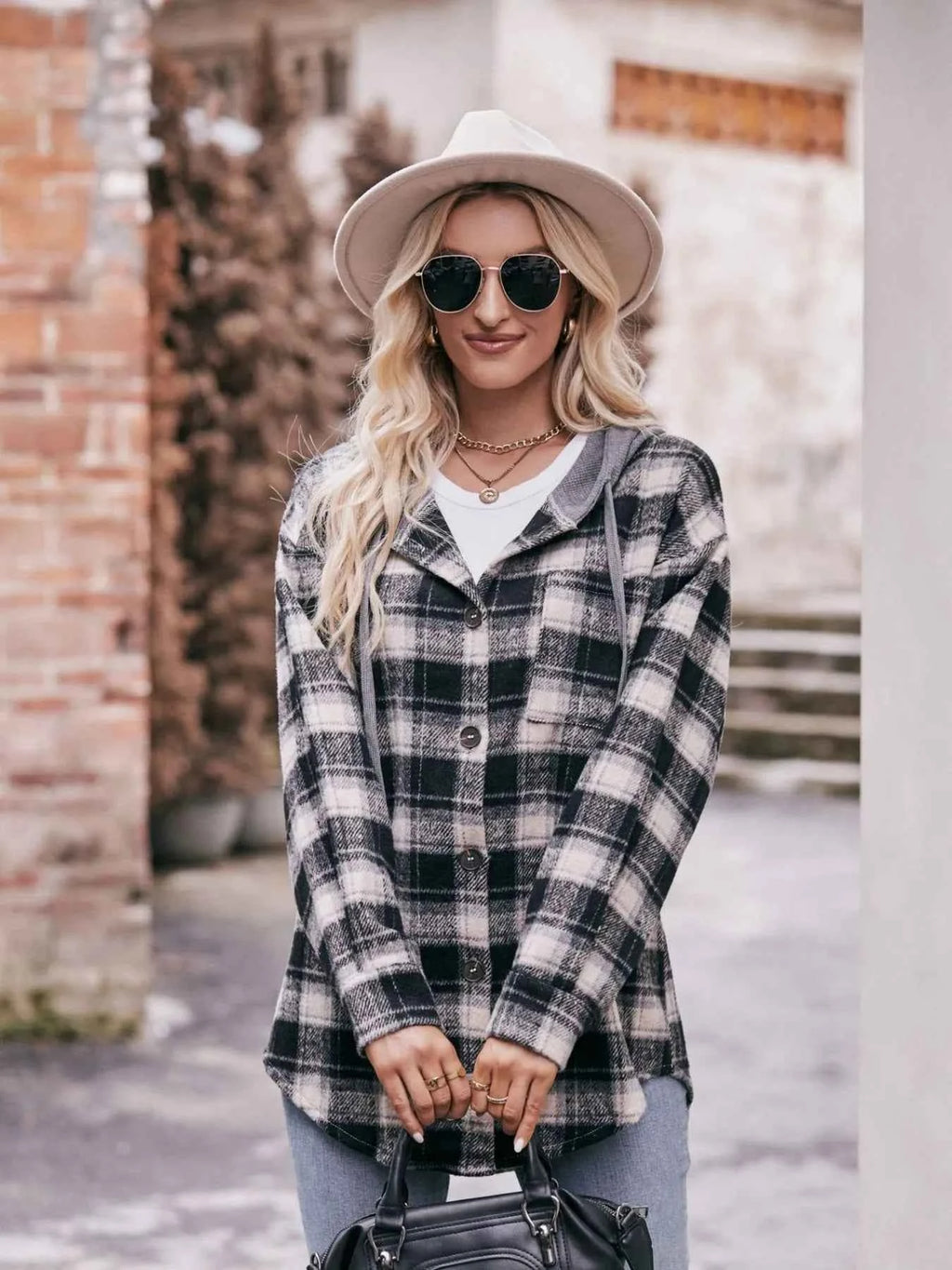Oversized Plaid Button Up Shacket 1968b8c4-d0fb-4b49-bc5e-fc9316018bcc-Max-Origin