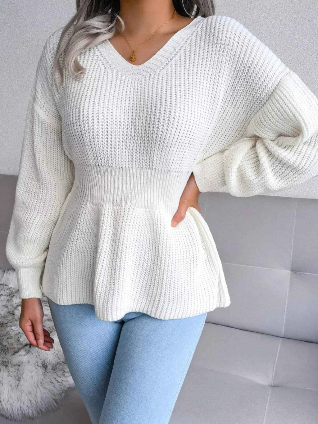 V-Neck Dropped Shoulder Sweater 19c35803-fb0b-41b6-92d4-8819f1f3f4ba-Max-Origin
