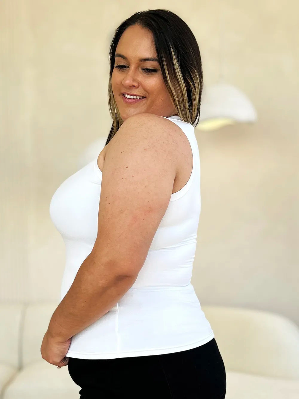 Basic Bae Full Size Round Neck Slim Tank 1aa3bf34-c60b-4a1a-bfb2-3306bdf7ccca-Max