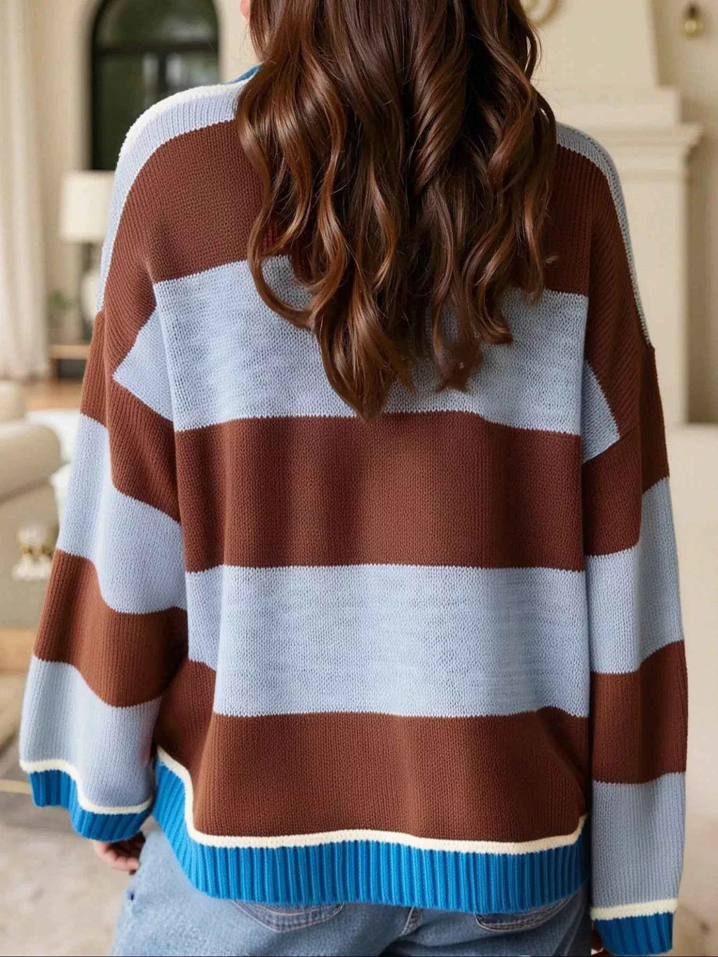 Color Block Round Neck Sweater 1d4c57cd-f82f-4fb6-8107-6529b3854a8f-Max-Origin