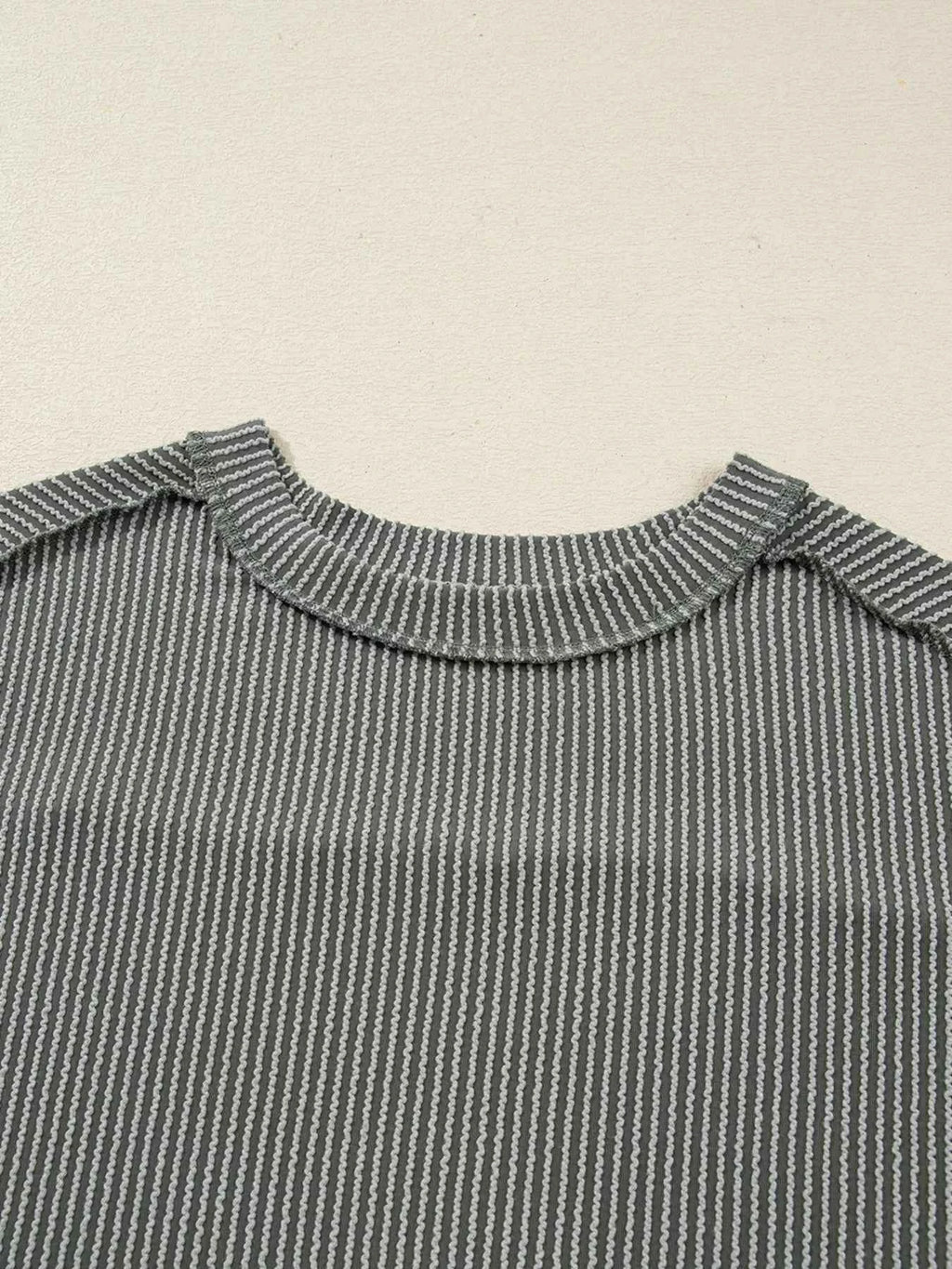 Twist Ribbed Exposed Seam Detail Long Sleeve Loose Top 1e72b0713e394bf283964cbece345e46-Max-Origin