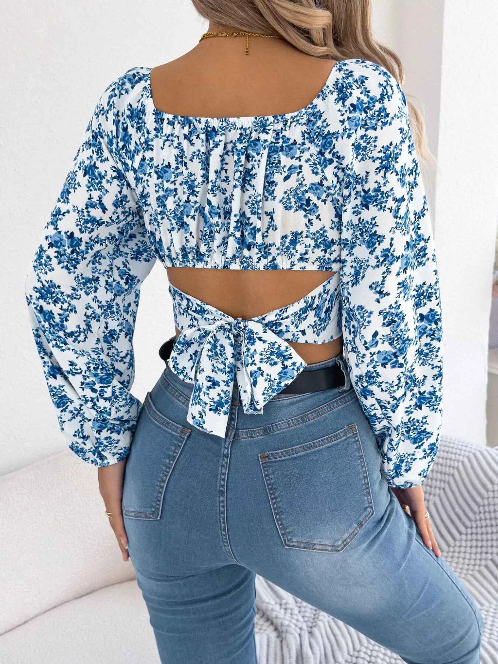 Floral Balloon Sleeve Square Neck Crop Blouse 1efe0df8043648ee9d7057a949409d33-Max-Origin