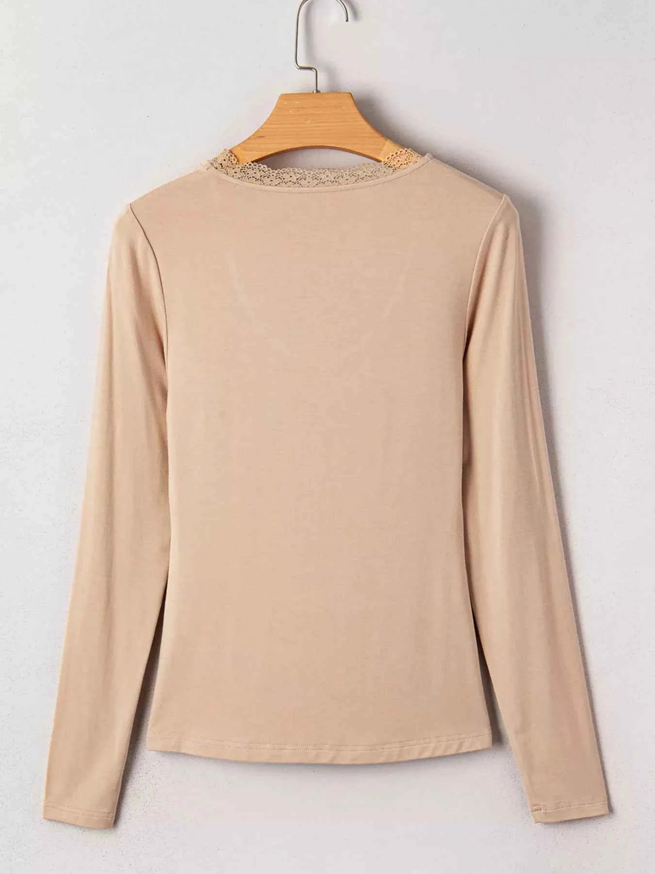 Lace-Trimmed Ruched Detail Long Sleeve T-Shirt 1fb375f42d1640b081ca1375308c3cb2-Max-Origin