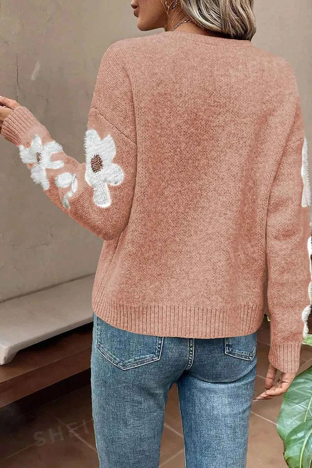 Flower Round Neck Long Sleeve Sweater 203241e2-b077-4b0c-885f-7684b6abb50f-Max
