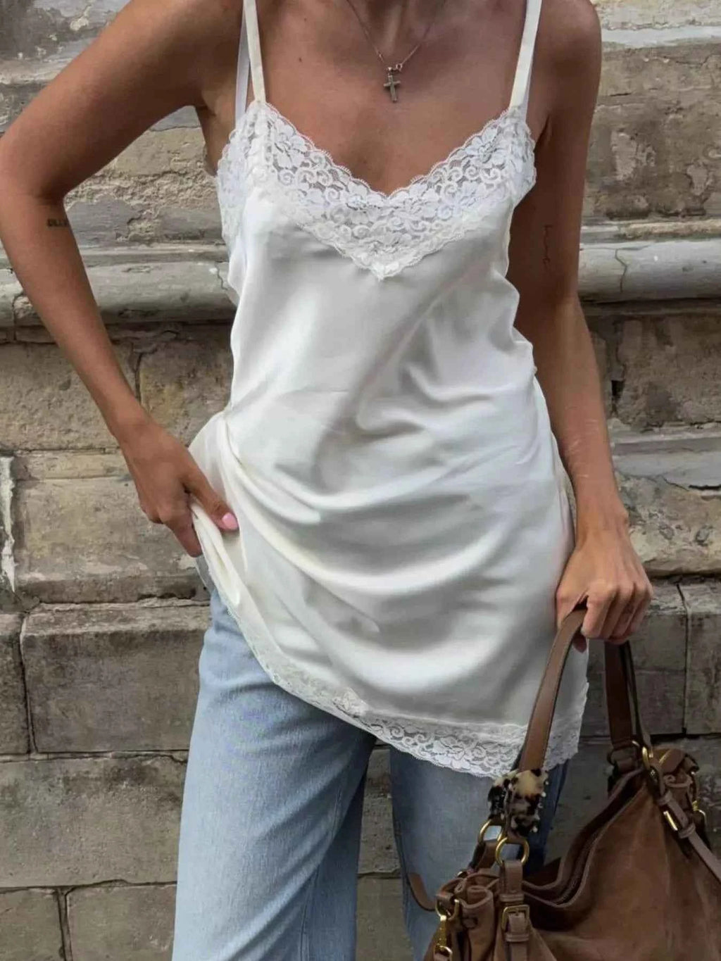 Lace Detail V-Neck Cami White 206f9fe7-c3a9-4c47-bc3a-86073b10c832-Max-Origin