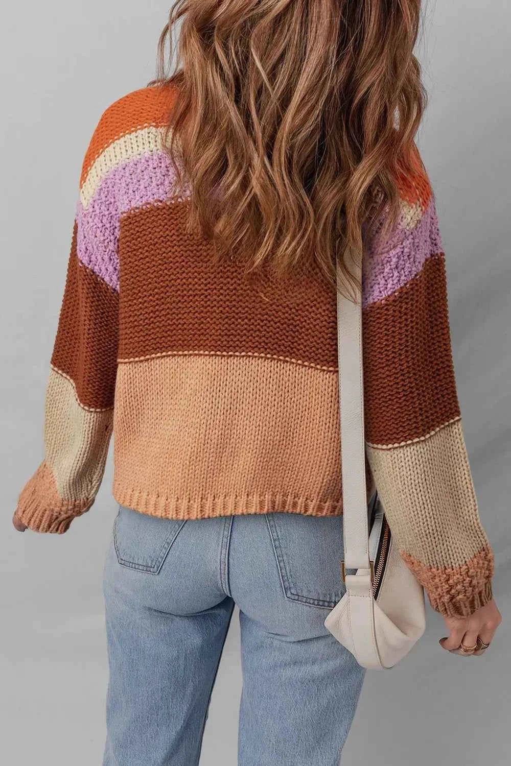 Colorblock Striped Round Neck Sweater 209825c6-3f87-4e2e-92dd-e18e24b3c42d-Max-Origin