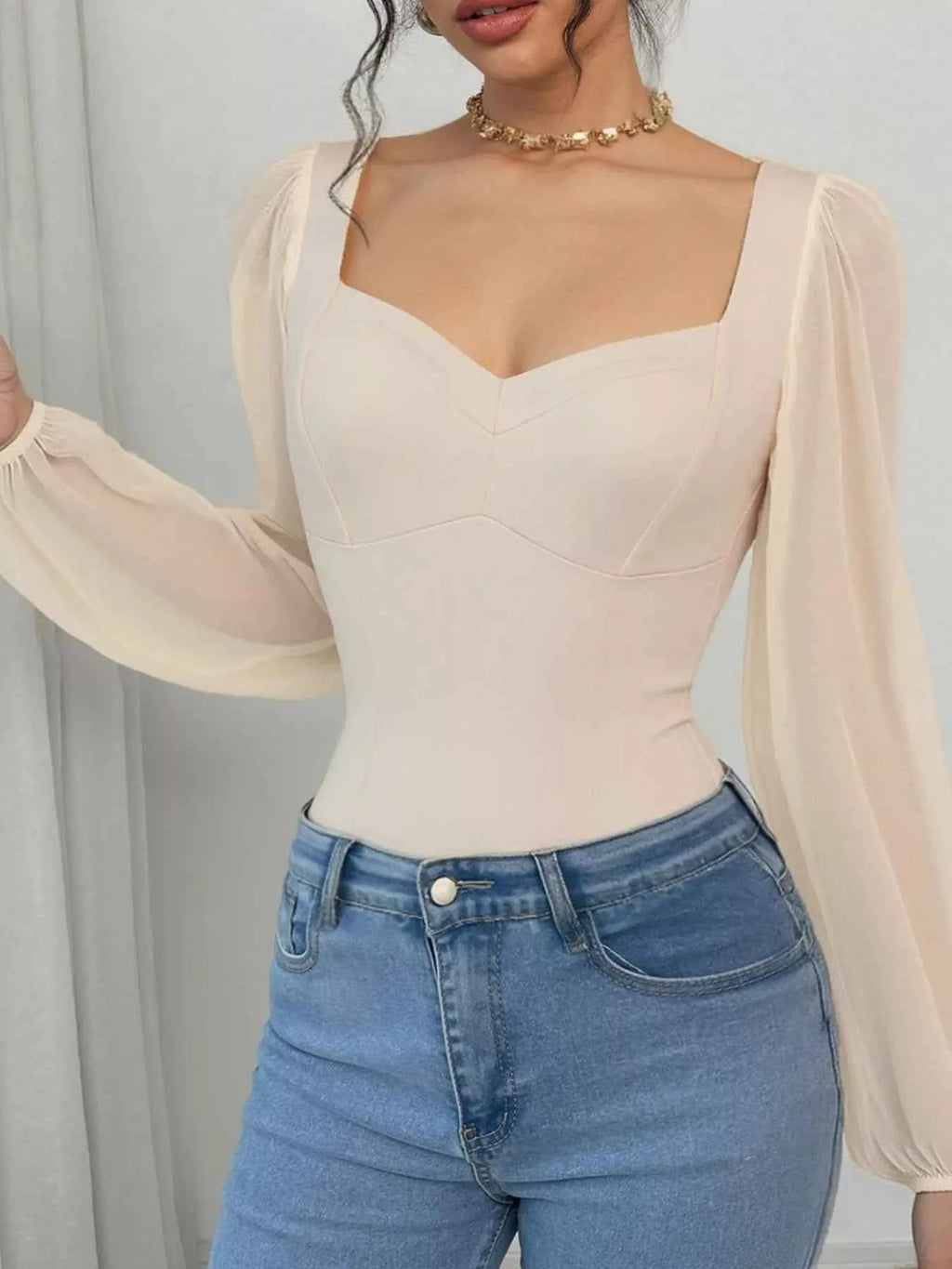 Sweetheart Neck Balloon Sleeve Bodysuit 20a9ab9f-0418-4cd1-8877-e71097975f63-Max-Origin