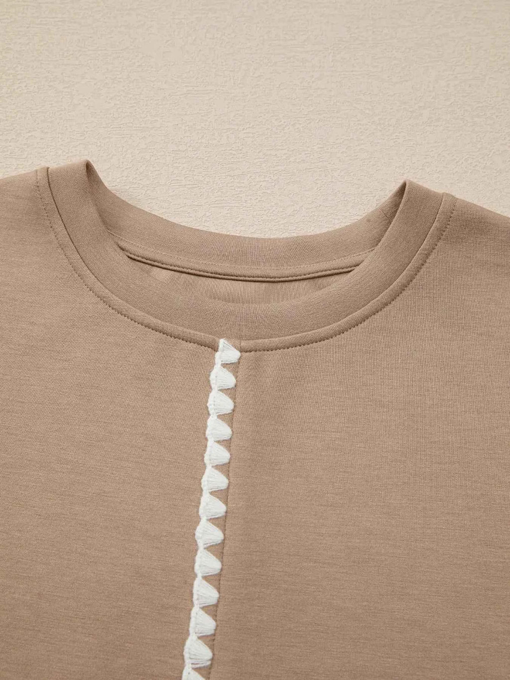 Contrast Trim Short Sleeve T-Shirt 20e90ba9efb348d58db85a63108c7b39-Max-Origin