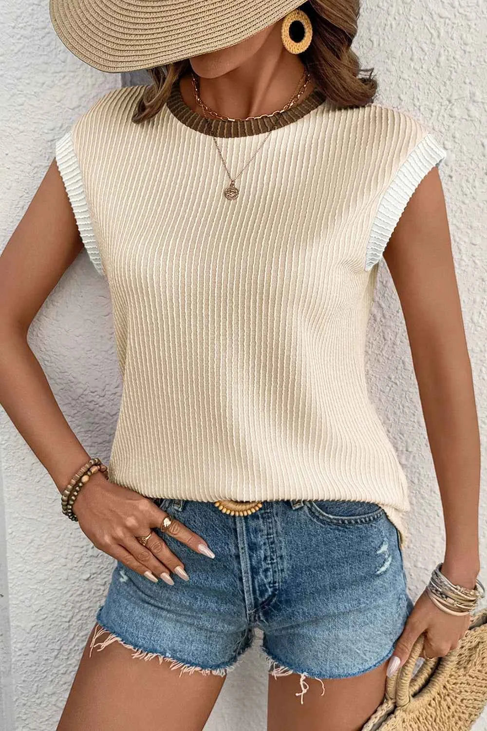 Contrast Trim Ribbed Knit Sleeveless Top 21b85ce9-8dbe-42b1-af4b-18601c84bdd9-Max-Origin