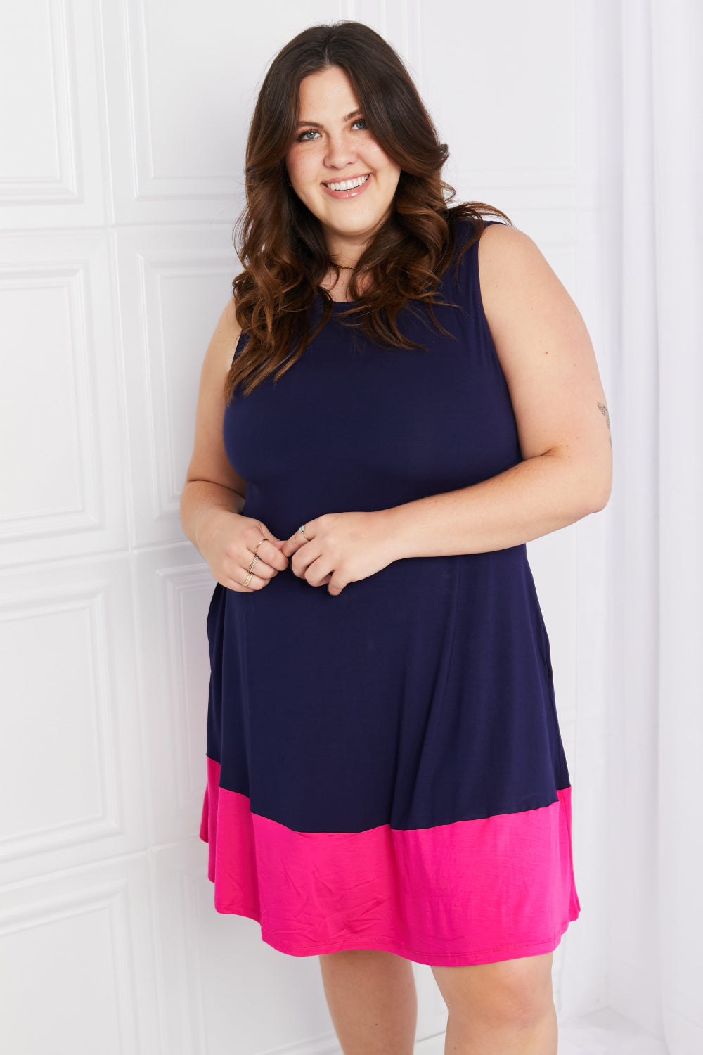 Yelete Full Size Two-Tone Sleeveless Mini Dress with Pockets Navy Fuchsia 21be02e4e20940e2b9eadea0f53cd8db-Max