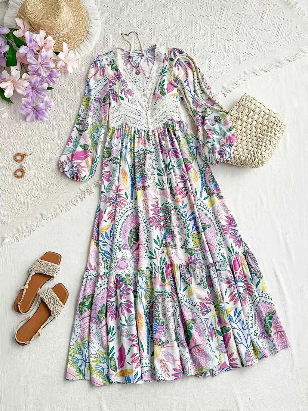 Lace Detail V-Neck Balloon Sleeve Dress 21e92f3f-811f-400a-bdba-10d7ee632c1b-Max-Origin