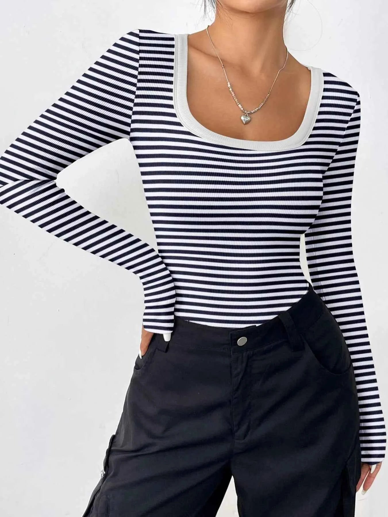 Striped Long Sleeve Scoop Neck T-Shirt 221ce840-ae2c-474a-a4dd-84debf1f7490-Max-Origin