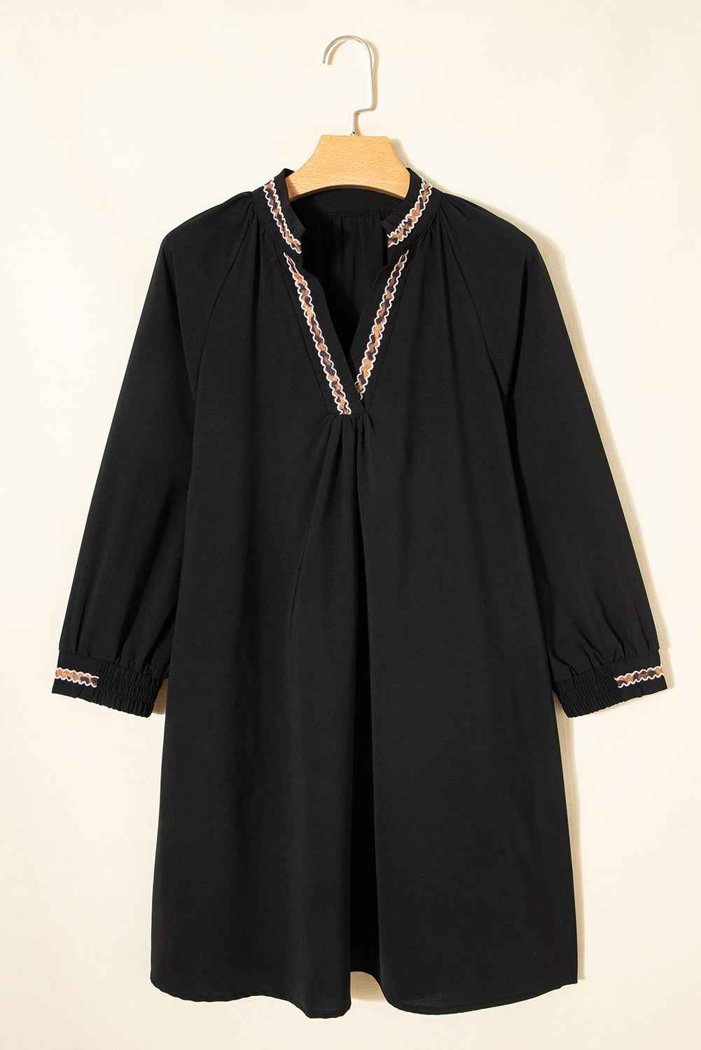 Black Contrast Trim V Neck Bracelet Sleeve Shift Mini Dress 2221c490f9a1e522