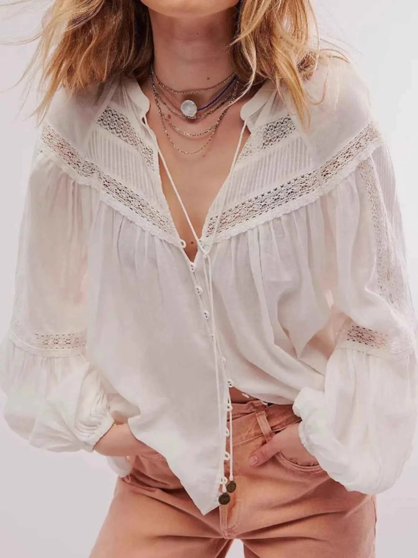 Lace Trim Balloon Sleeve Blouse 23636c31-fa6f-4cc0-87ac-a521b78d67b7-Max-Origin