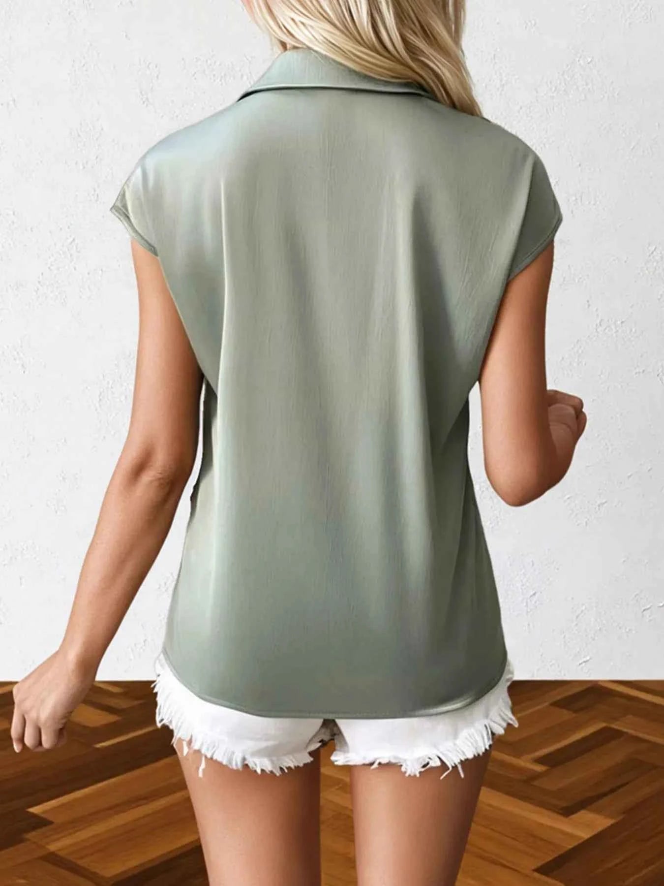 Johnny Collar Short Sleeve Blouse 23a4734251484947a4278ad6c5d99348-Max-Origin