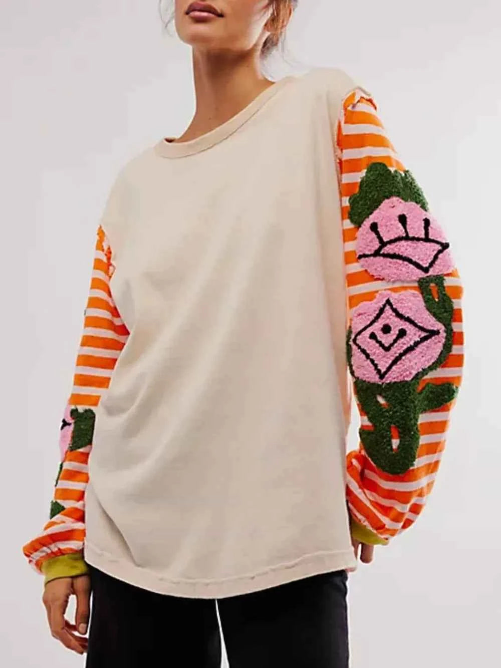 Striped Round Neck Long Sleeve Sweatshirt 243a4441-5f8b-4805-88f0-2a837a54bd5b-Max