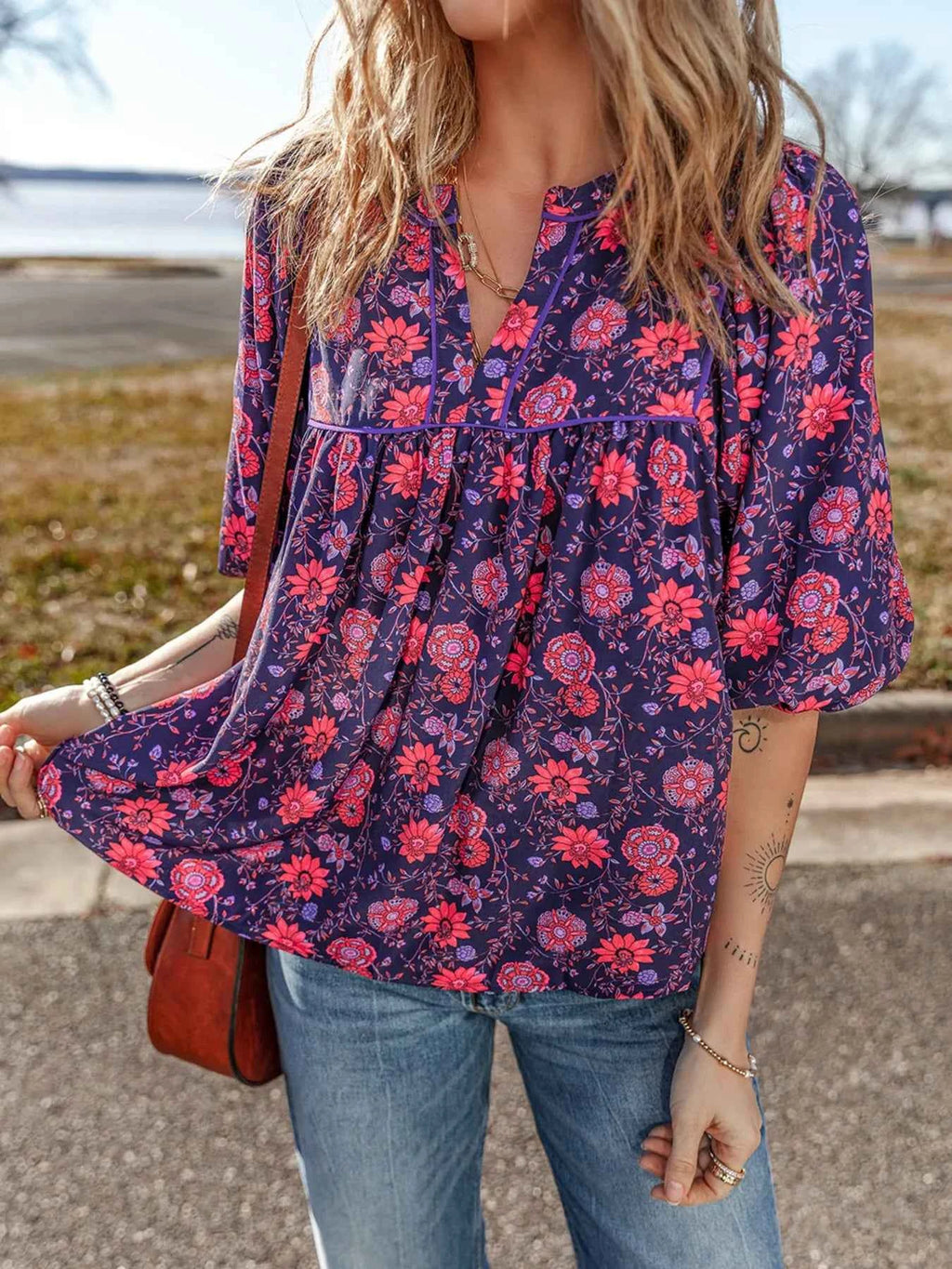 Floral Half Sleeve Split Neck Blouse Top 252e7a58216a4594b6ab824fb2e6bc8a-Max-Origin
