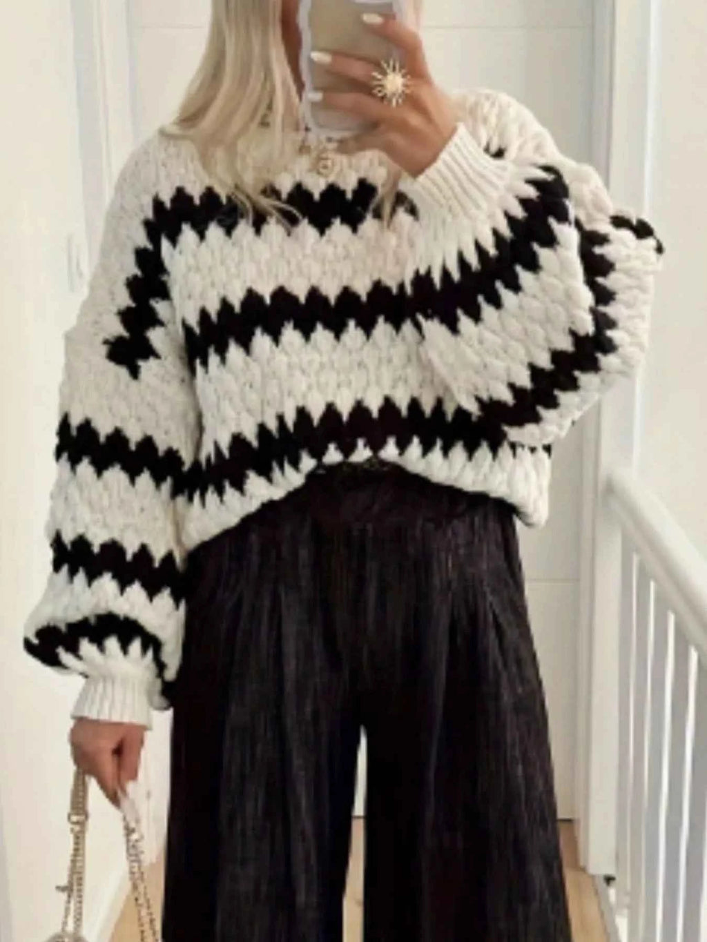 Striped Round Neck Dropped Shoulder Sweater 25a0ffd4-a66c-45bf-ac9a-21a868ddfead-Max-Origin