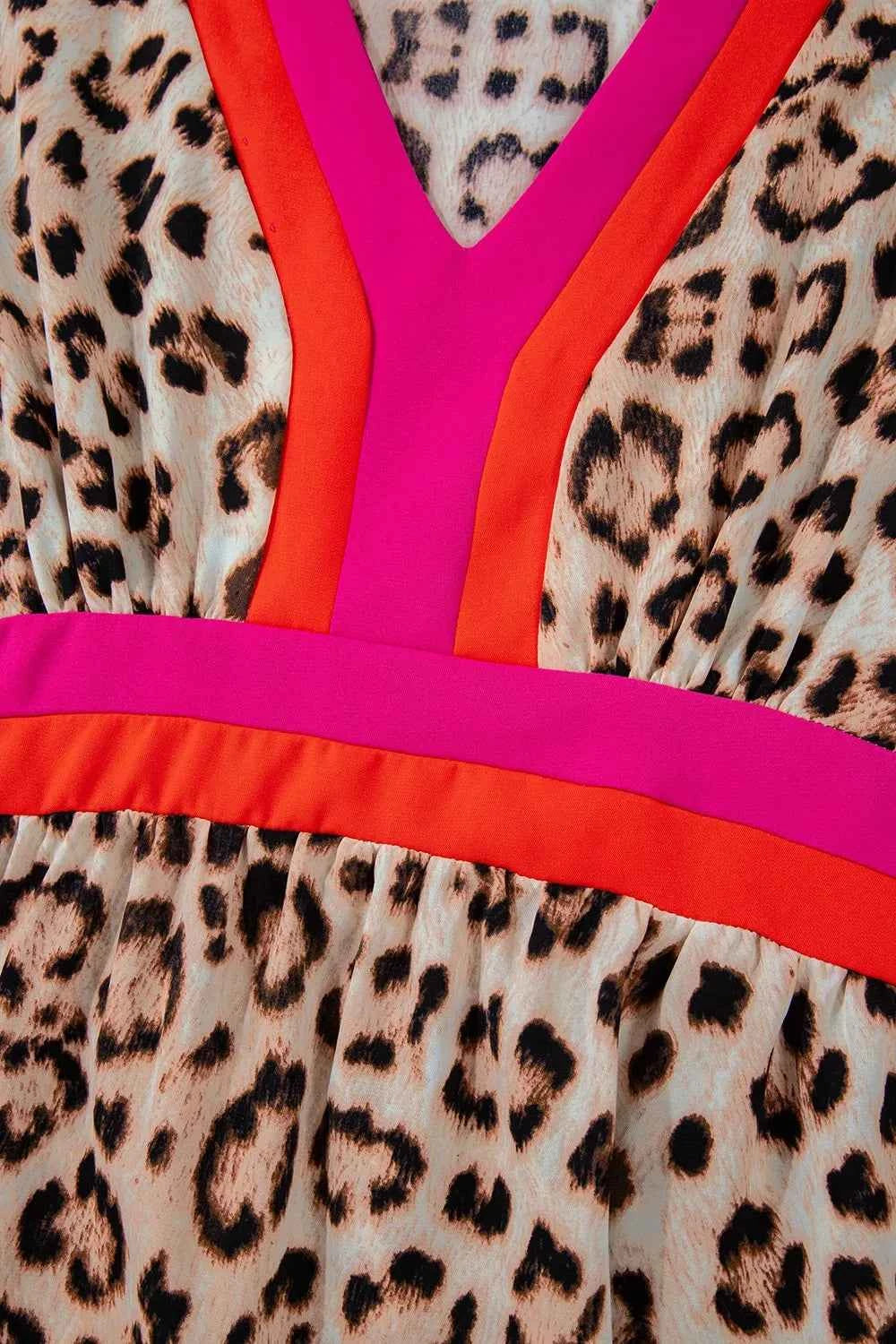 Leopard Print V-Neck Blouse with Contrast Trim 26655369-75e5-42e3-ba92-38ade0fb8b12-Max-Origin